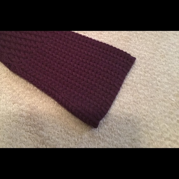 Slight cowl neck knit sweater - Picture 2 of 3